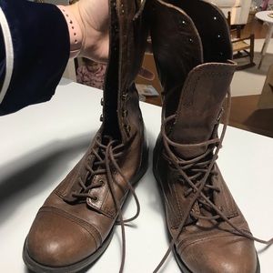 EUC Steve Madden boots